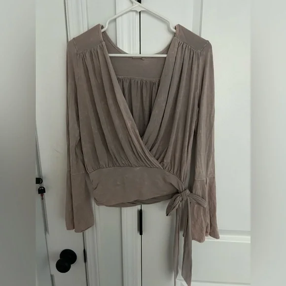 Ballet top - Picture 1 of 5